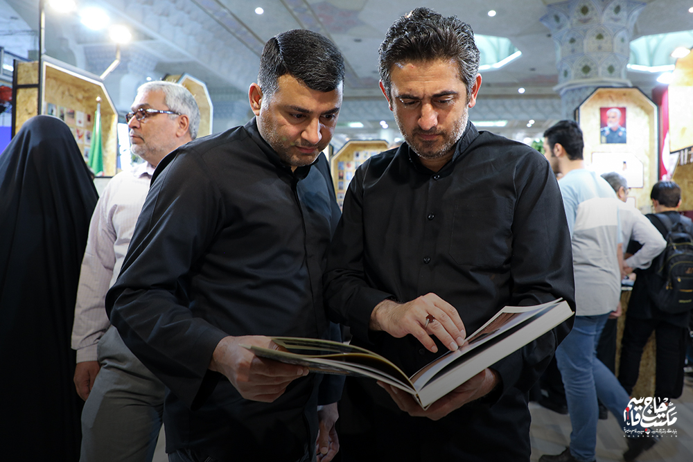 گزارش تصویری غرفه انتشارات مکتب حاج قاسم در هفتمین روز نمایشگاه کتاب تهران (1)