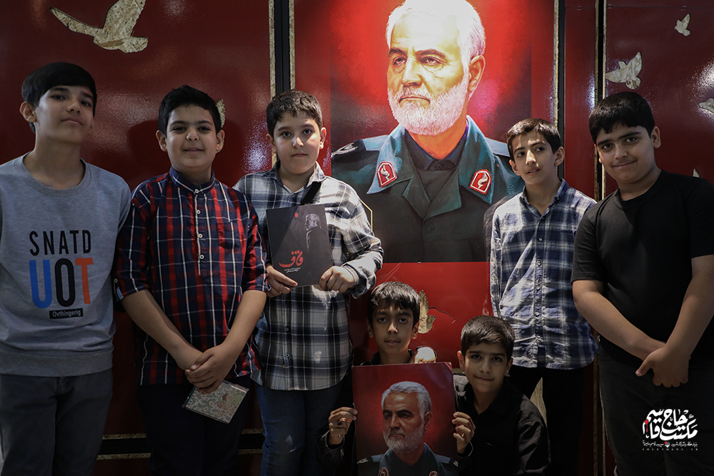 گزارش تصویری غرفه انتشارات مکتب حاج قاسم در هفتمین روز نمایشگاه کتاب تهران (2)