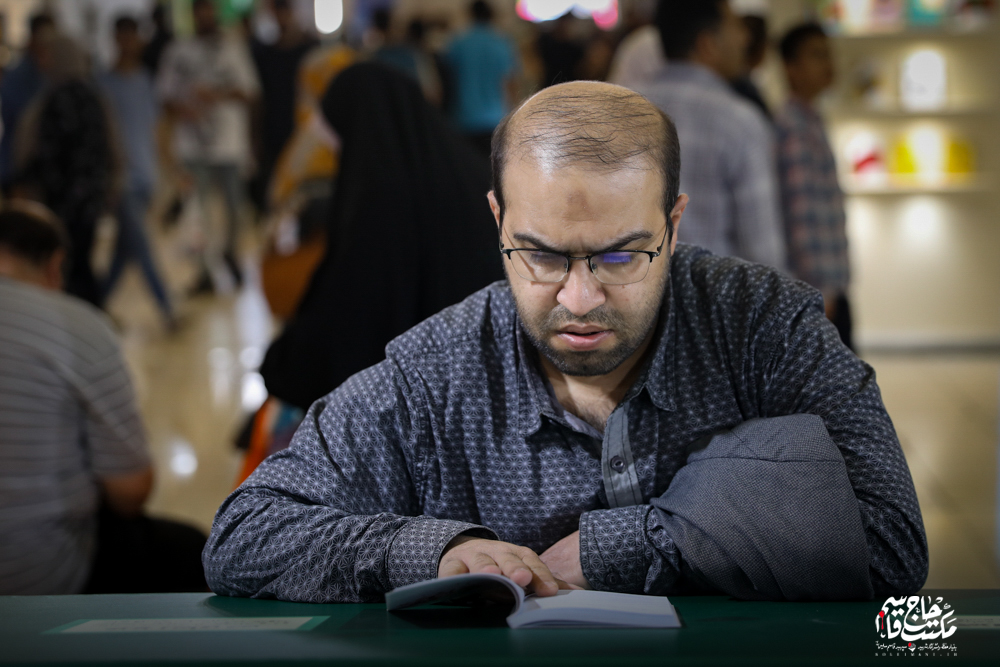 گزارش تصویری | غرفه مکتب حاج قاسم در دومین روز سی و پنجمین نمایشگاه کتاب تهران(2)