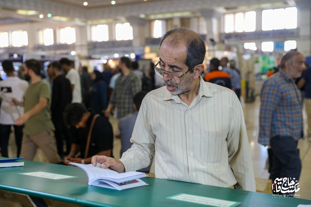 گزارش تصویری | غرفه مکتب حاج قاسم در هشتمین روز سی و پنجمین نمایشگاه کتاب تهران(2)