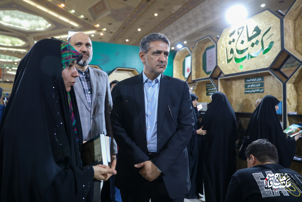 گزارش تصویری | غرفه مکتب حاج قاسم در یازدهمین روز سی و پنجمین نمایشگاه کتاب تهران(2)