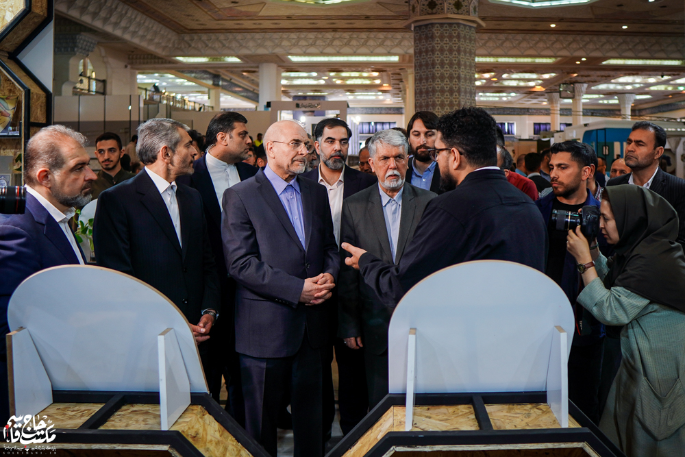 گزارش تصویری | غرفه مکتب حاج قاسم در اولین روز سیوششمین نمایشگاه کتاب تهران(1)