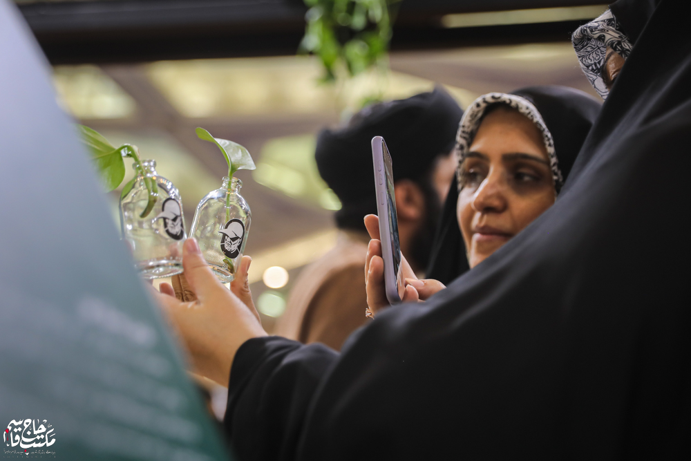گزارش تصویری | غرفه مکتب حاج قاسم در دهمین روز سیوششمین نمایشگاه کتاب تهران(2)