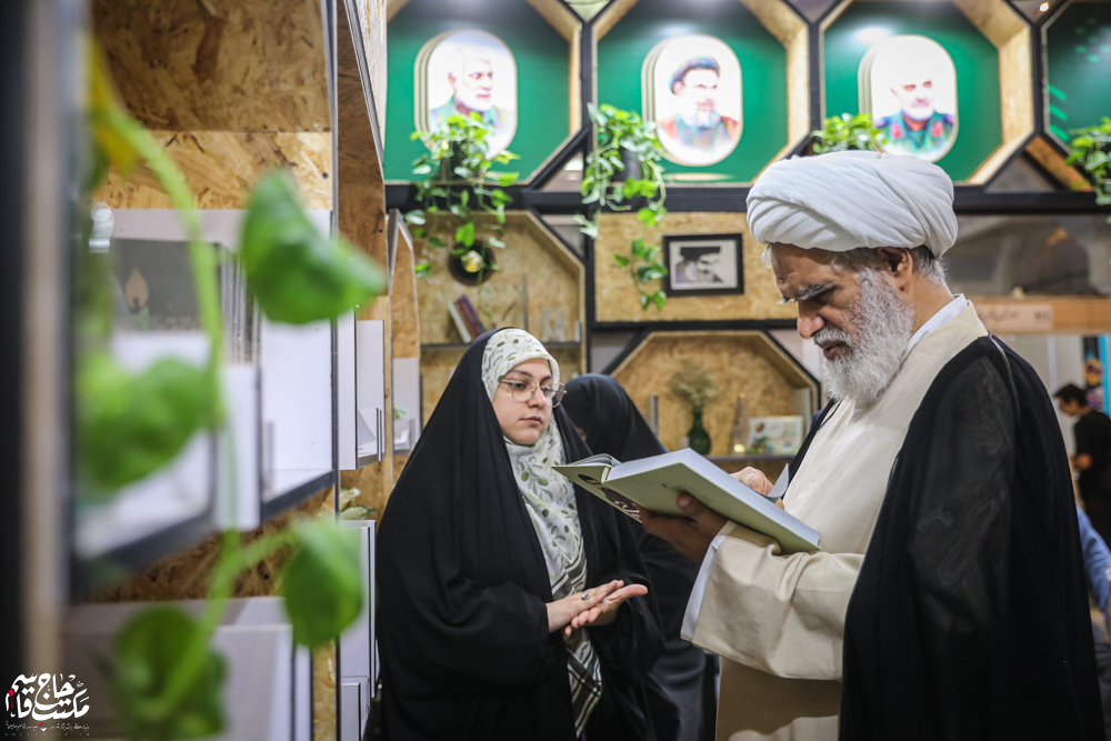 گزارش تصویری | غرفه مکتب حاج قاسم در دهمین روز سیوششمین نمایشگاه کتاب تهران(2)