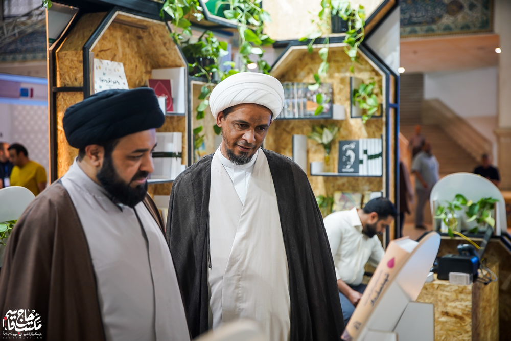 گزارش تصویری | غرفه مکتب حاج قاسم در سومین روز سیوششمین نمایشگاه کتاب تهران(1)