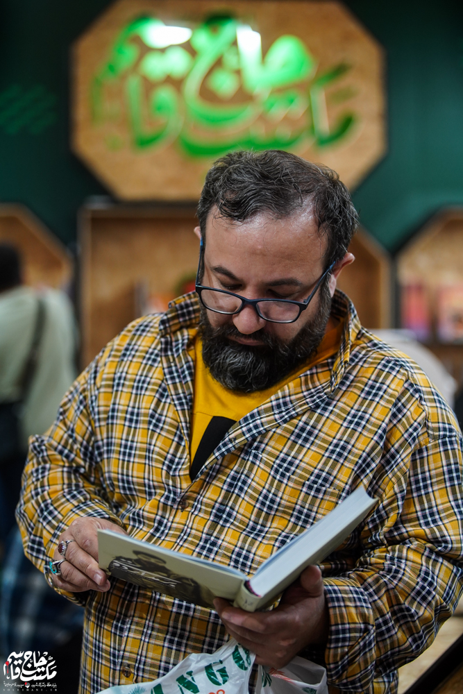 گزارش تصویری | غرفه مکتب حاج قاسم در سومین روز سیوششمین نمایشگاه کتاب تهران(1)