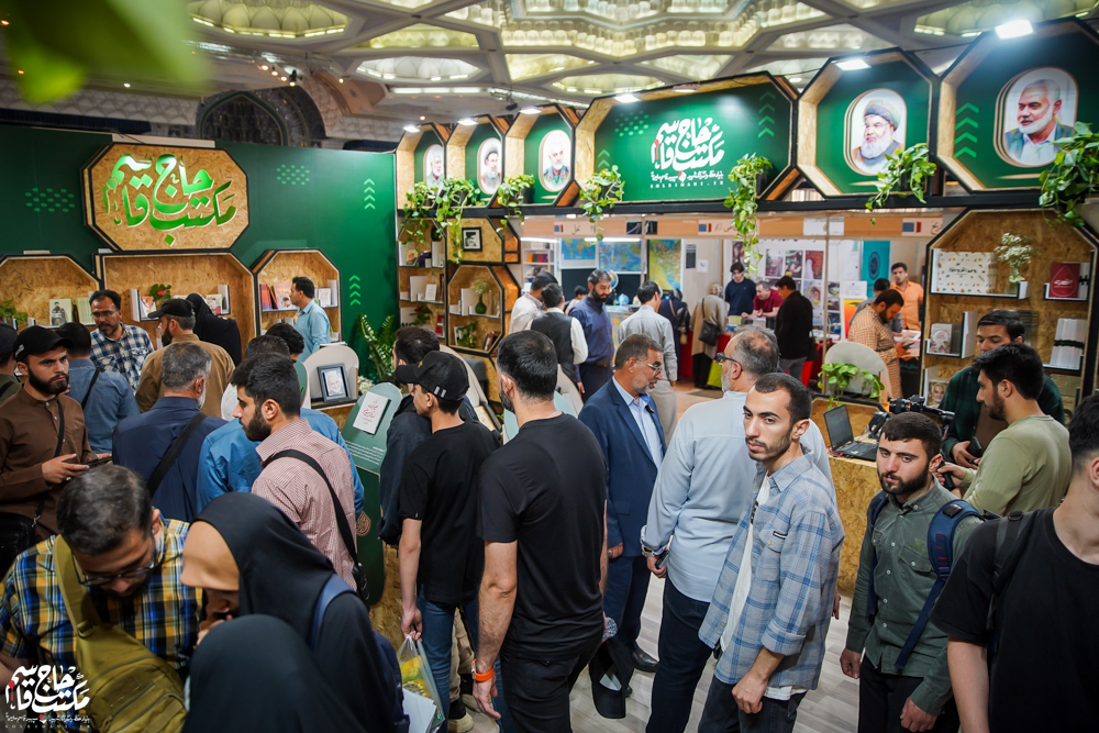 گزارش تصویری | غرفه مکتب حاج قاسم در ششمین روز سیوششمین نمایشگاه کتاب تهران(1)