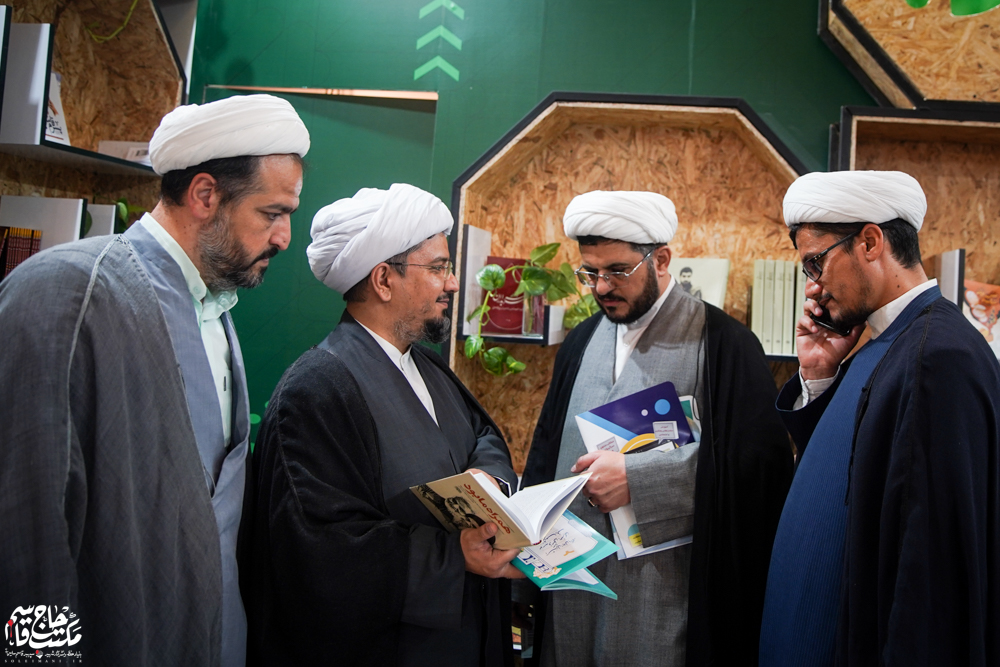 گزارش تصویری | غرفه مکتب حاج قاسم در ششمین روز سیوششمین نمایشگاه کتاب تهران(1)