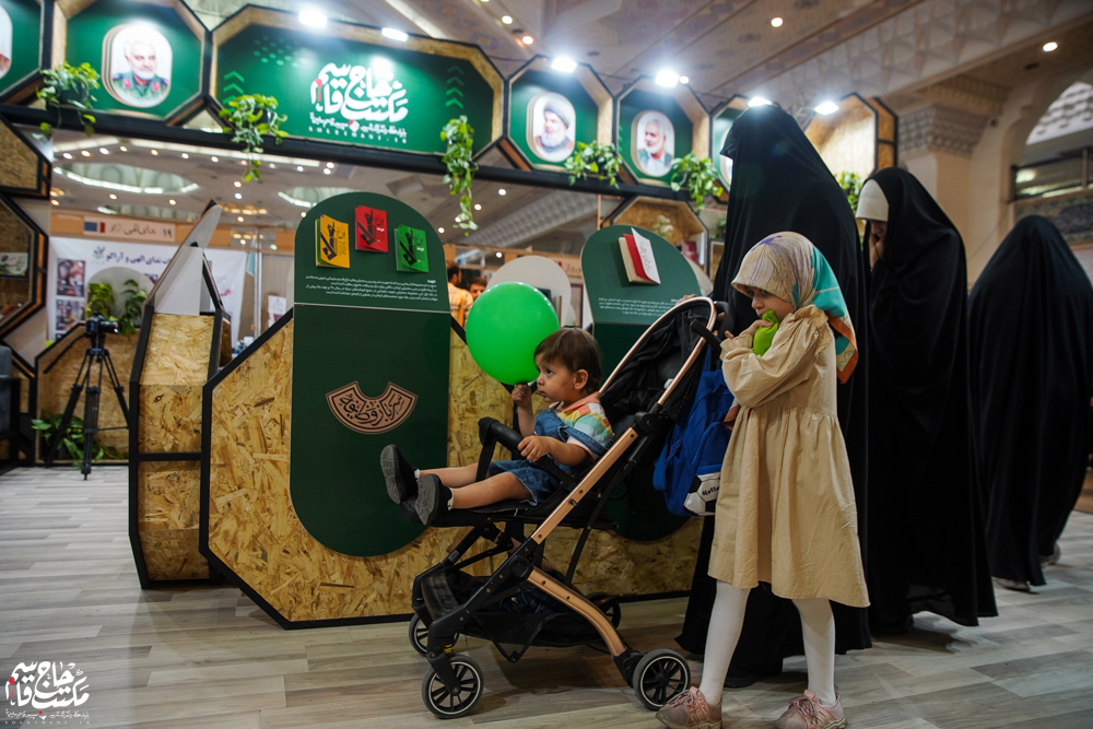 گزارش تصویری | غرفه مکتب حاج قاسم در هشتمین روز سیوششمین نمایشگاه کتاب تهران(1)