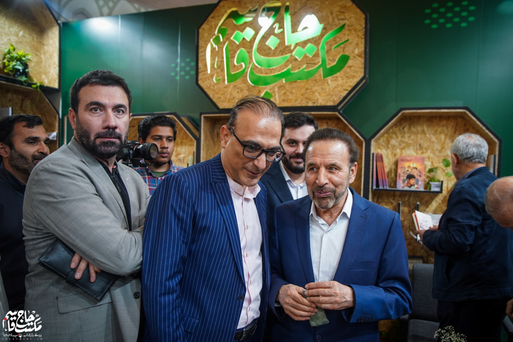 گزارش تصویری | غرفه مکتب حاج قاسم در هشتمین روز سیوششمین نمایشگاه کتاب تهران(1)
