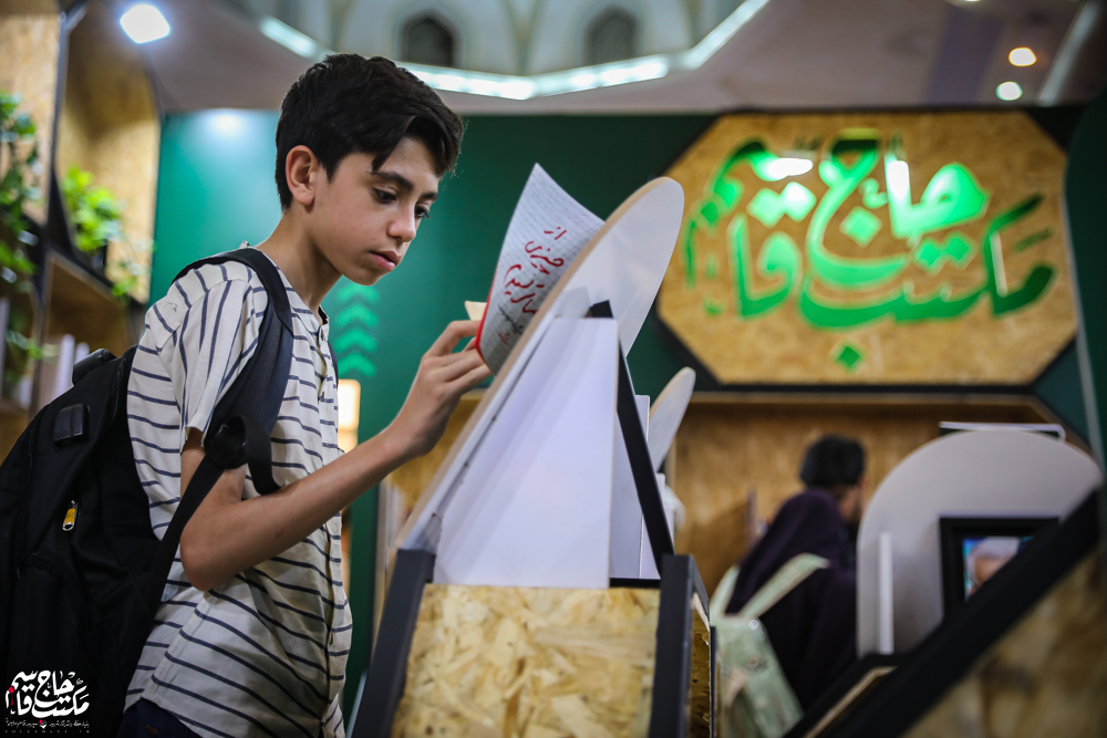 گزارش تصویری | غرفه مکتب حاج قاسم در هفتمین روز سیوششمین نمایشگاه کتاب تهران(2)