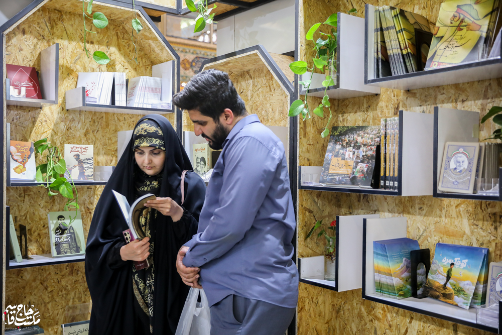 گزارش تصویری | غرفه مکتب حاج قاسم در پنجمین روز سیوششمین نمایشگاه کتاب تهران(2)