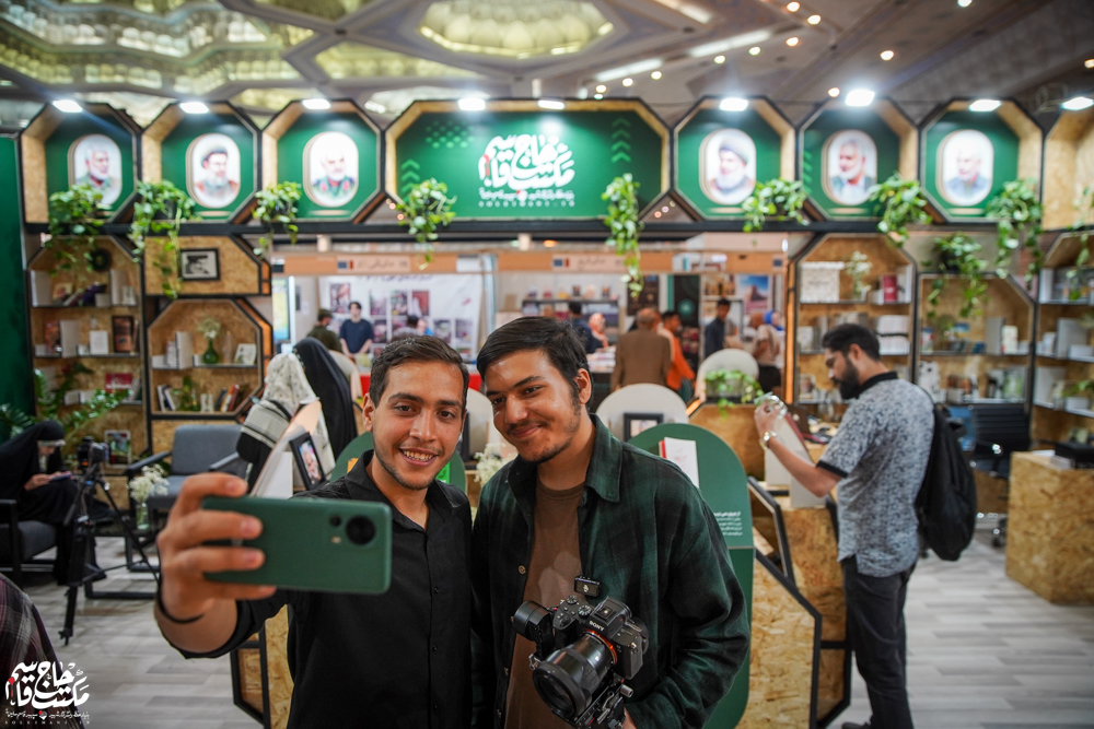 گزارش تصویری | غرفه مکتب حاج قاسم در پنجمین روز سیوششمین نمایشگاه کتاب تهران(1)