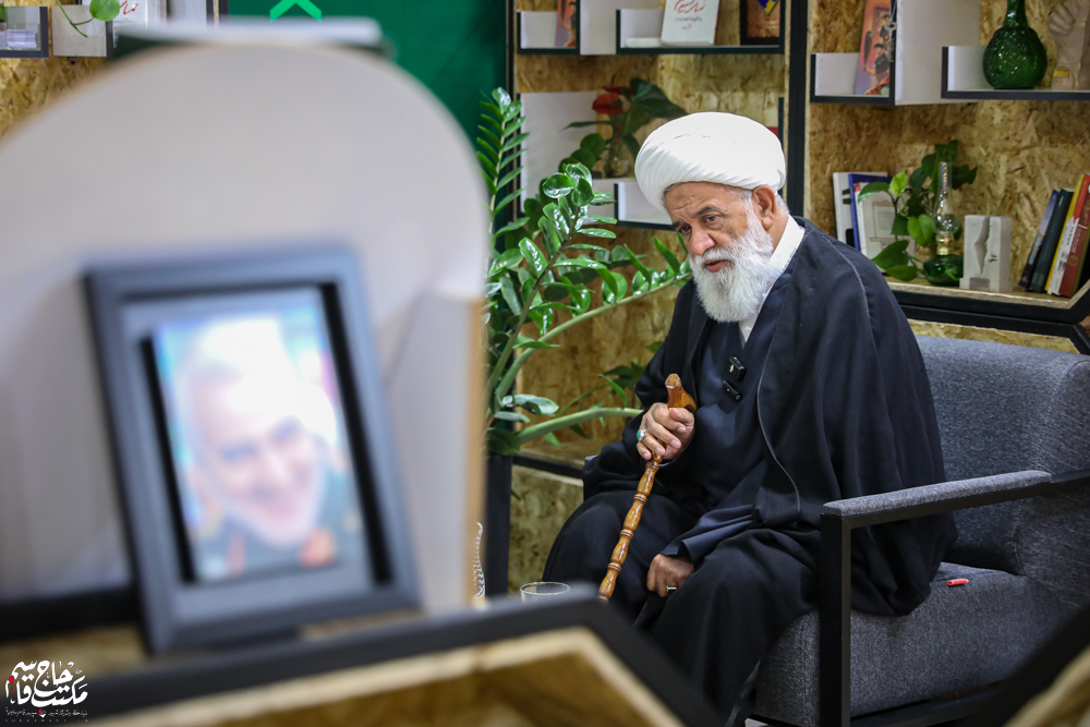 گزارش تصویری | غرفه مکتب حاج قاسم در چهارمین روز سیوششمین نمایشگاه کتاب تهران(2)