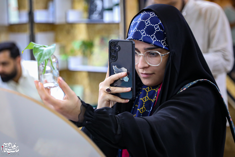 گزارش تصویری | غرفه مکتب حاج قاسم در چهارمین روز سیوششمین نمایشگاه کتاب تهران(2)