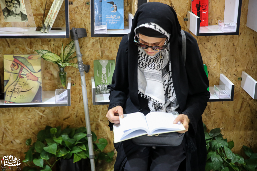 گزارش تصویری | غرفه مکتب حاج قاسم در آخرین روز سیوششمین نمایشگاه کتاب تهران(2)