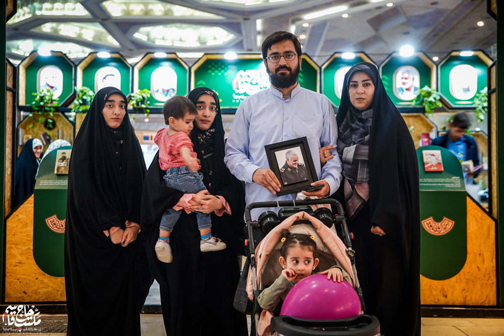گزارش تصویری | غرفه مکتب حاج قاسم در آخرین روز سیوششمین نمایشگاه کتاب تهران(1)