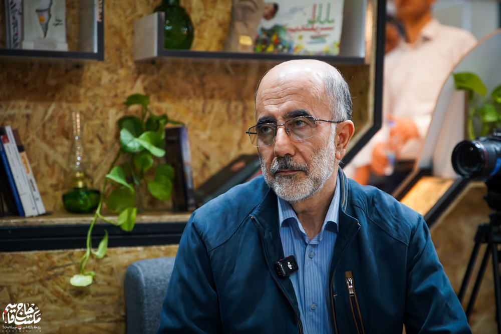 گزارش تصویری | غرفه مکتب حاج قاسم در آخرین روز سیوششمین نمایشگاه کتاب تهران(1)