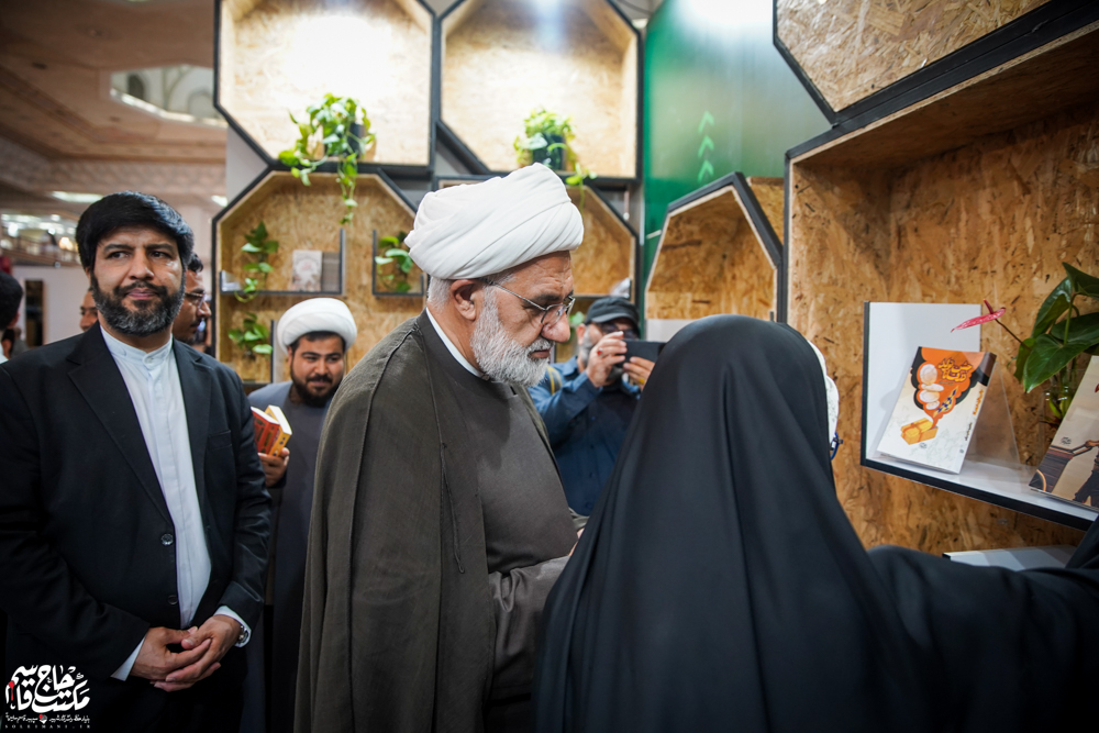 گزارش تصویری | غرفه مکتب حاج قاسم در آخرین روز سیوششمین نمایشگاه کتاب تهران(1)