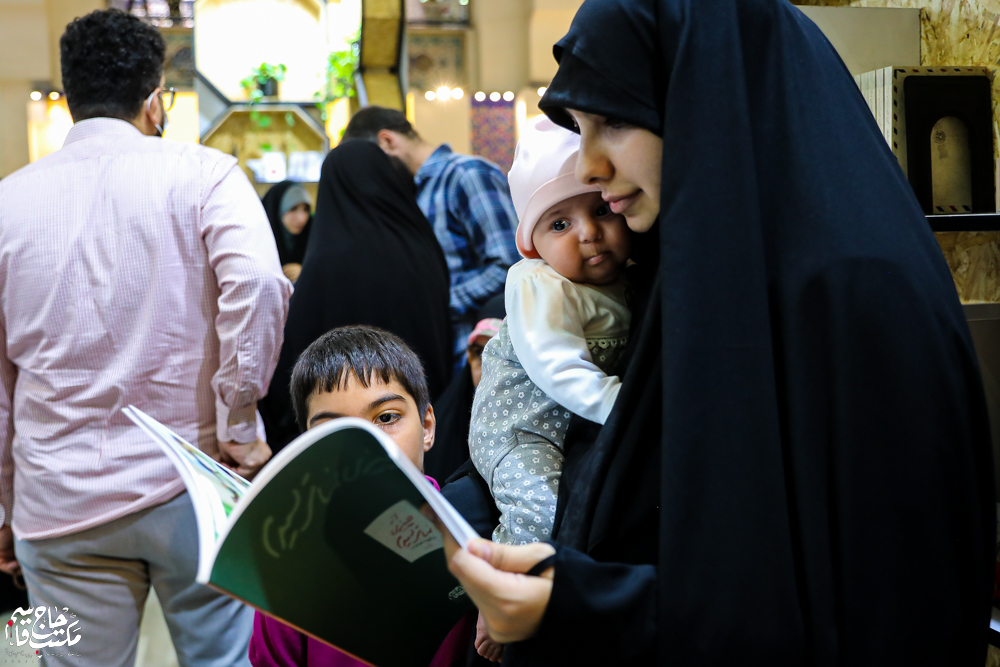 گزارش تصویری | غرفه مکتب حاج قاسم در سومین روز سیوششمین نمایشگاه کتاب تهران(2)