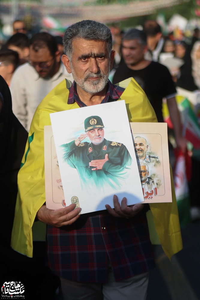 گزارش تصویری | راهپیمایی بزرگ عید غدیر با تصاویری از شهید حاج قاسم سلیمانی (2)