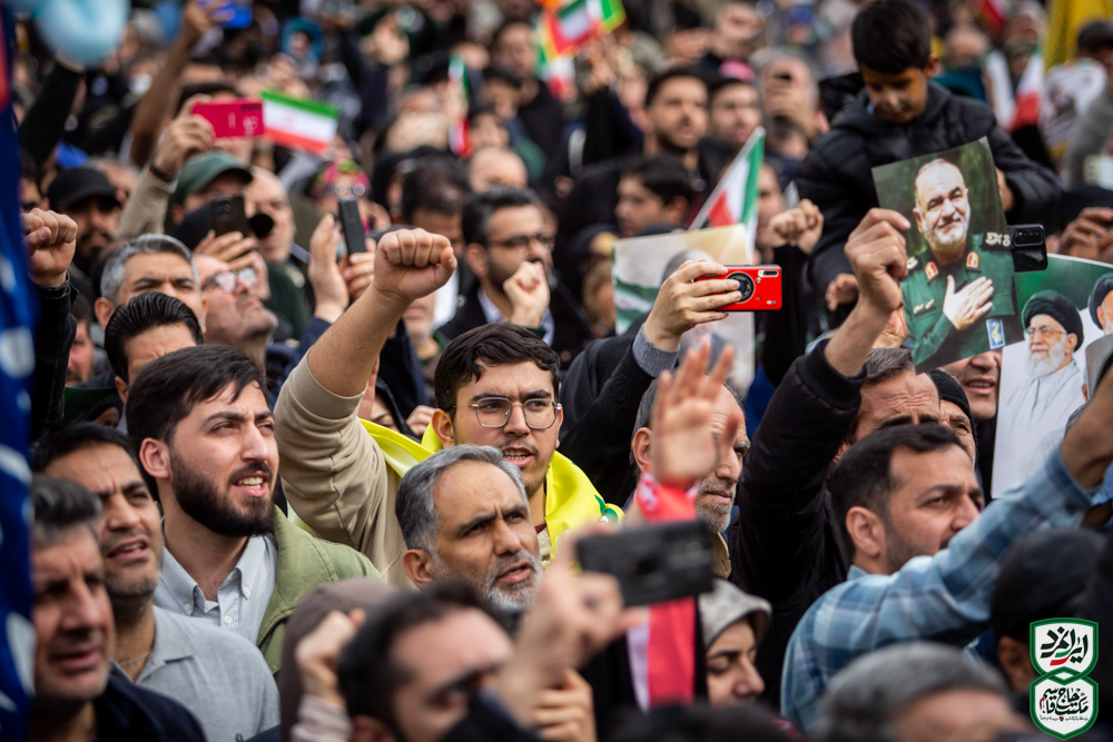گزارش تصویری |  اجتماع مردمی «لشکر سلیمانی» در راهپیمایی ۲۲ بهمن