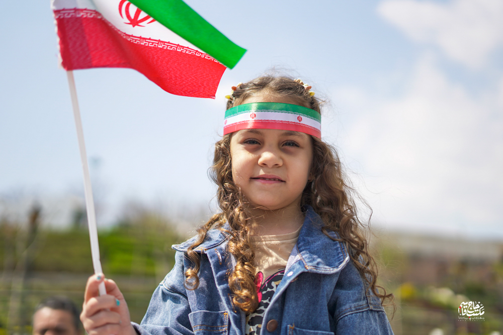 گزارش تصویری | آیین اهتزاز پرچم مقدس ایران