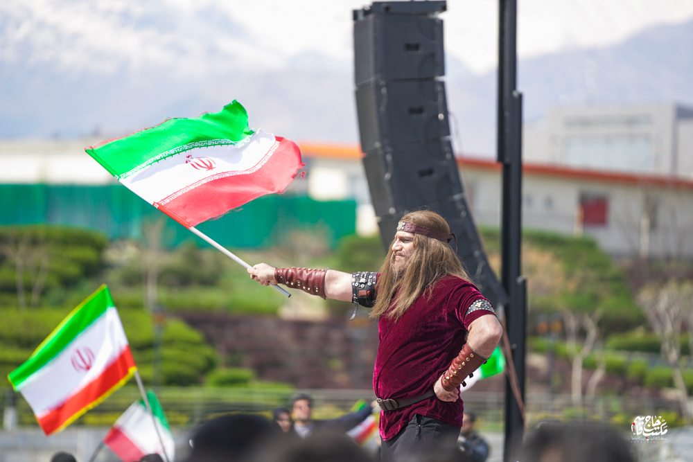 گزارش تصویری | آیین اهتزاز پرچم مقدس ایران